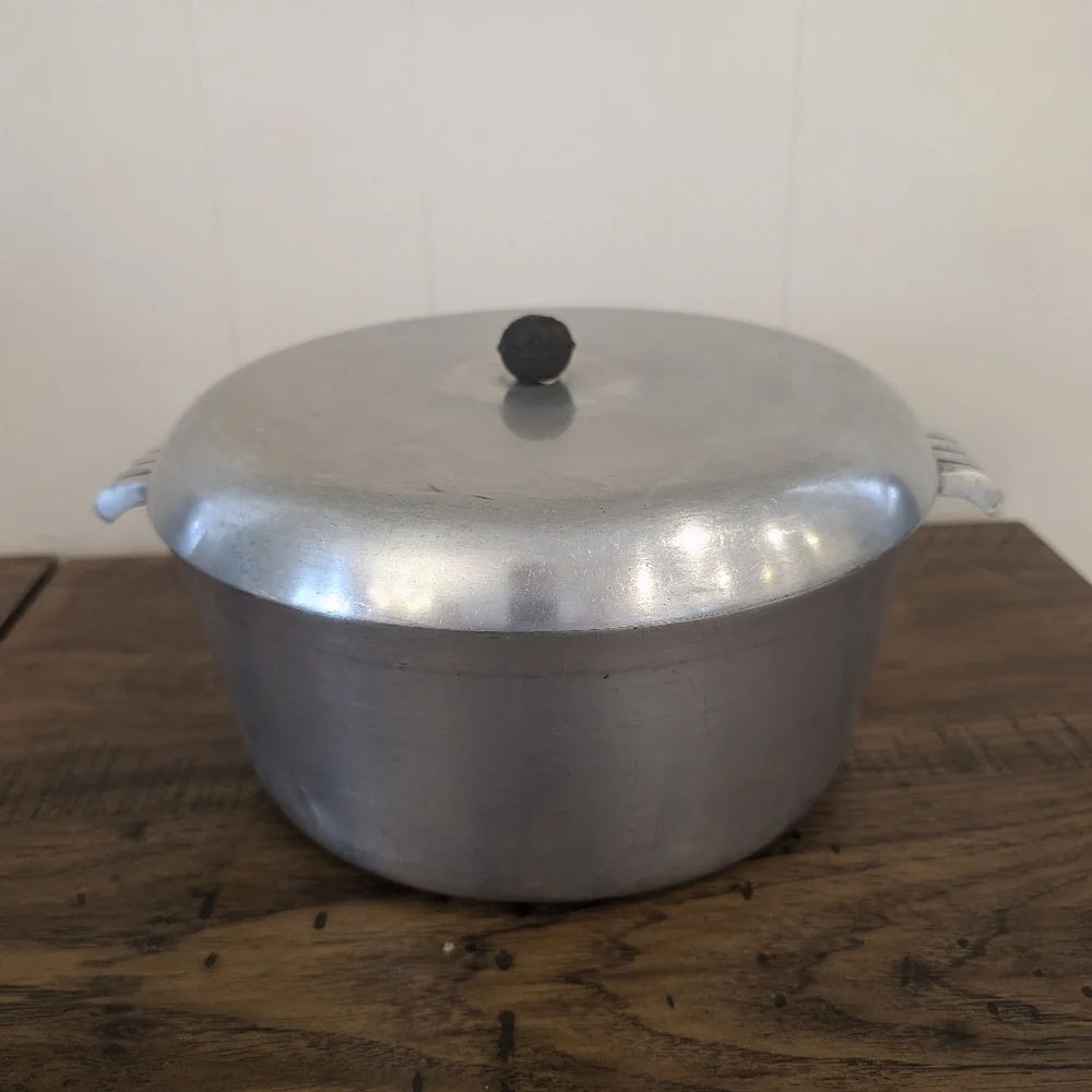Vintage Luster Lite Montgomery Ward Dutch Oven Stock Pot w/Lid And Trivet
